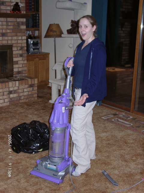 It's a Dyson - it never loses suction.  Actually, it works really well.